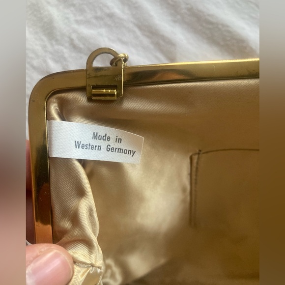 Vintage Floral Tapestry Kiss Lock Mini Handbag - Picture 10 of 14